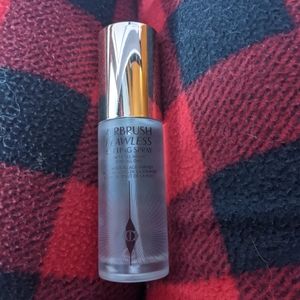 Charlotte Tilbury flawless finish setting spray